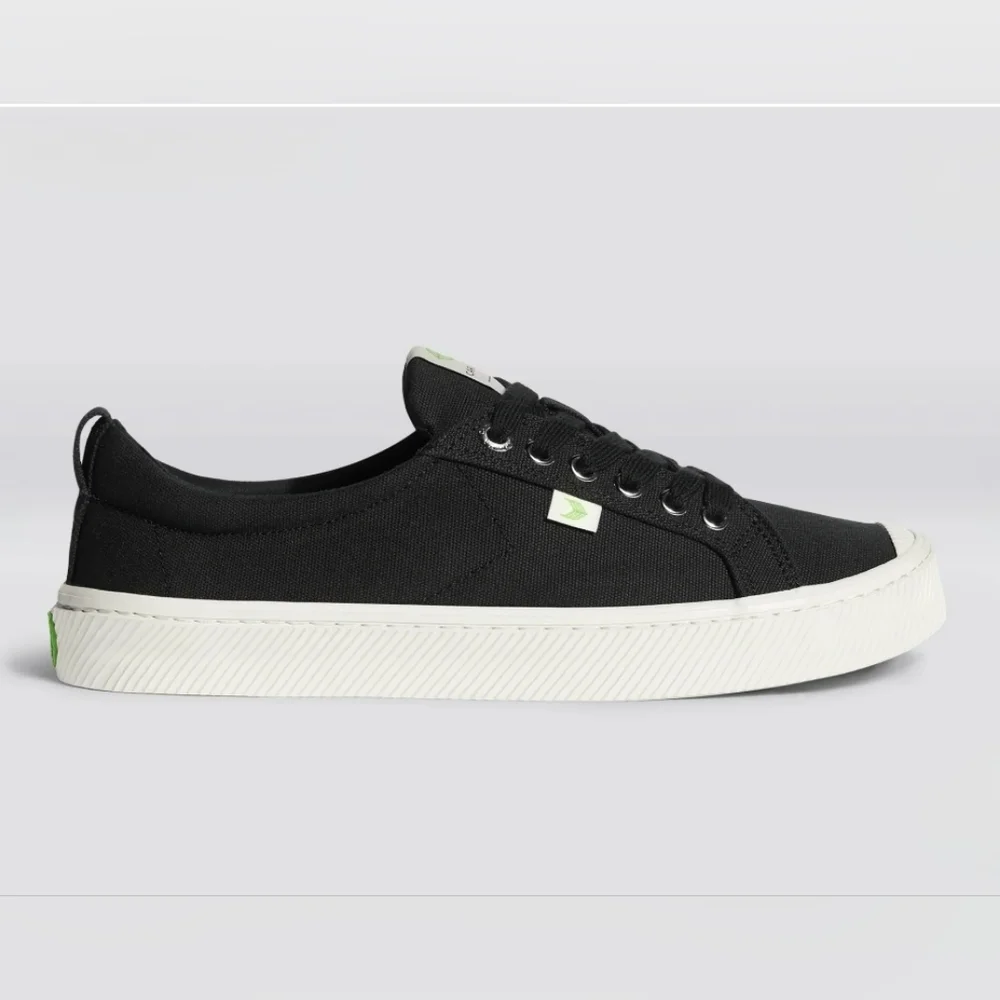 NIB Cariuma OCA Low Black Canvas - Picture 2 of 4